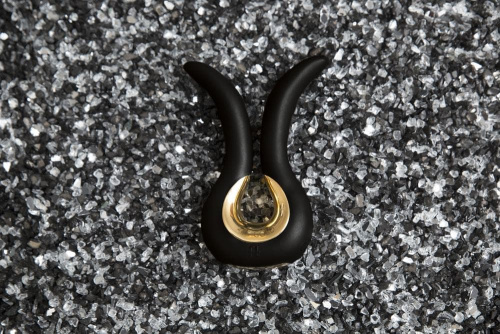 Gvibe Mini Gold - Эксклюзивный вибромассажер с 24К золотом. Лимитированный выпуск!, 10,5х2 см (черный)