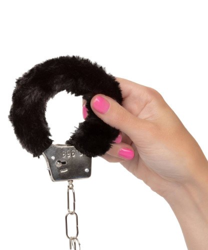 CalExotics Furry Cuffs - Наручники (чёрные)