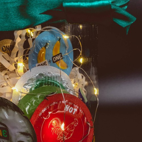 ONE Christmas Box с гирляндой, 14 шт