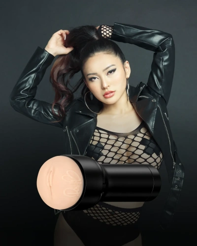 Мастурбатор Kiiroo FeelStars Rae Lil Black PBC совместимый с PowerBlow и Keon