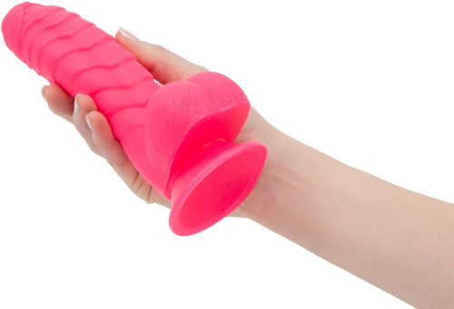 Addiction Tom 7" Dildo With Balls - Ребристый силиконовый фаллоимитатор с присоской, 17.8х4.4 см (розовый)