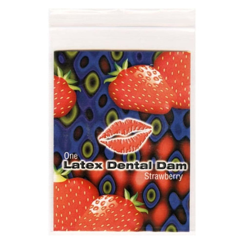 Салфетка для орального секса Trustex Strawberry Latex Dental Dams со вкусом клубники, 1 шт