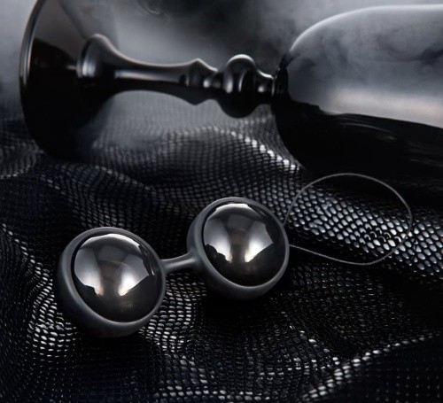 Lelo Luna Beads Noir - Вагинальные шарики со смещенным центром тяжести, 3 см (черные)