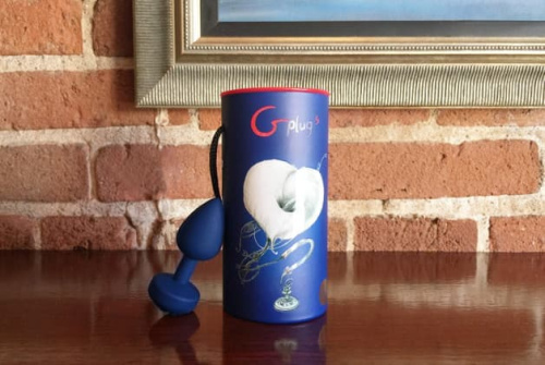 Gvibe Gplug - Маленькая дизайнерская анальная пробка с вибрацией, 8х2.8 см (синий)
