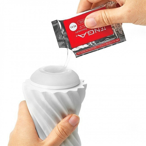 TENGA Flex Masturbation Rocky Black мастурбатор с эффектом скручивания, 17,6 см (черный)
