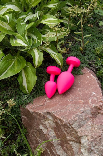 Gvibe Gplug - Маленькая дизайнерская анальная пробка с вибрацией, 8х2.8 см (синий)