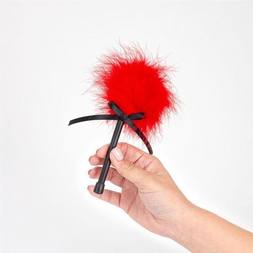 Мини щекоталка с перышком Secret Play Mini Red Feather Tickler