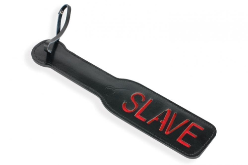 Шлепалка Пикантные Штучки с рельефной надписью SLAVE (красный)