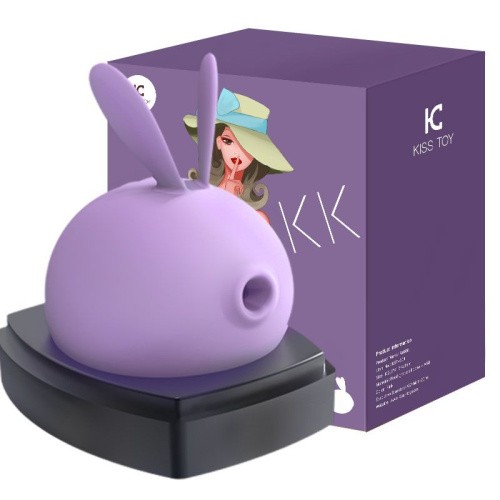 KisToy Miss KK - Вакуумный клиторальный стимулятор с вибрацией, 8.5х5.8 см (фиолетовый)